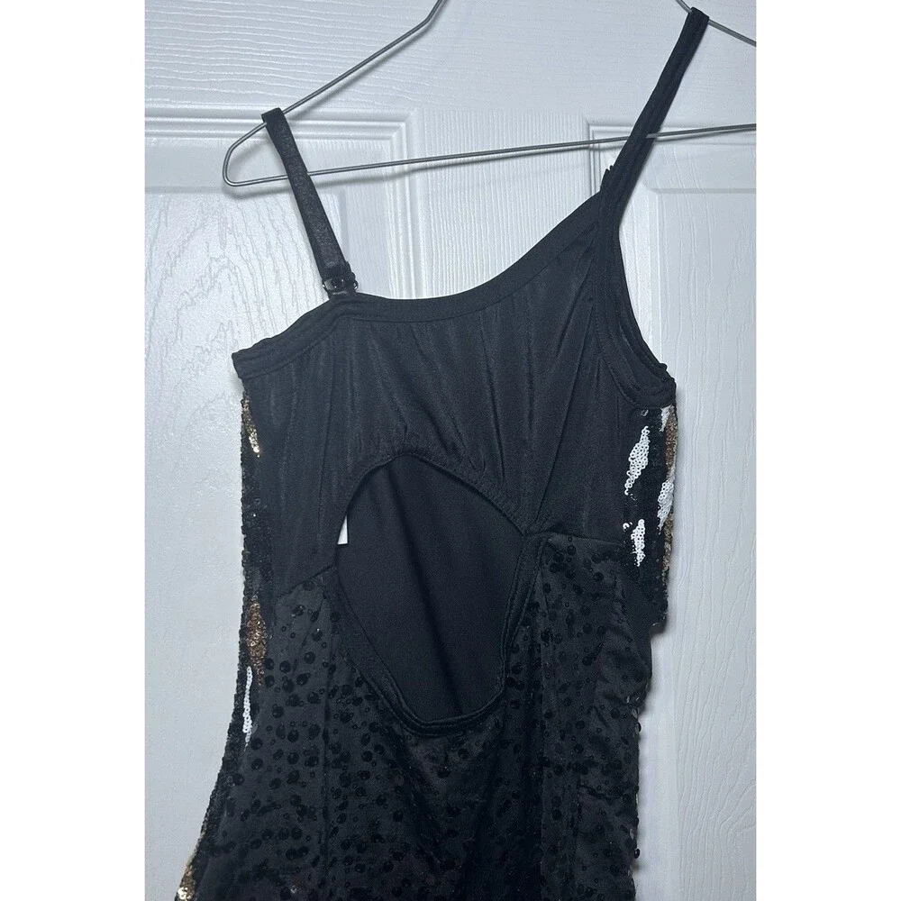 Costume Gallery Youth Girl’s Asymmetrical Sequin Shorts Dance Outfit Size Large